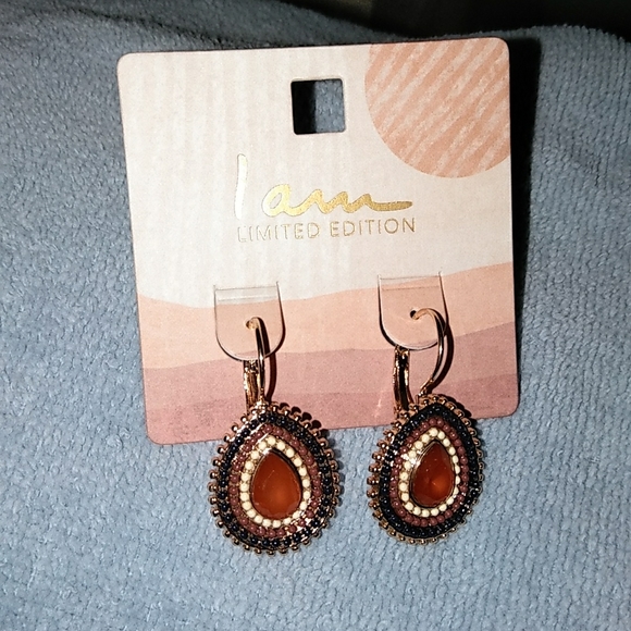 Oval Cabochon Pierced Earrings - Picture 3 of 5